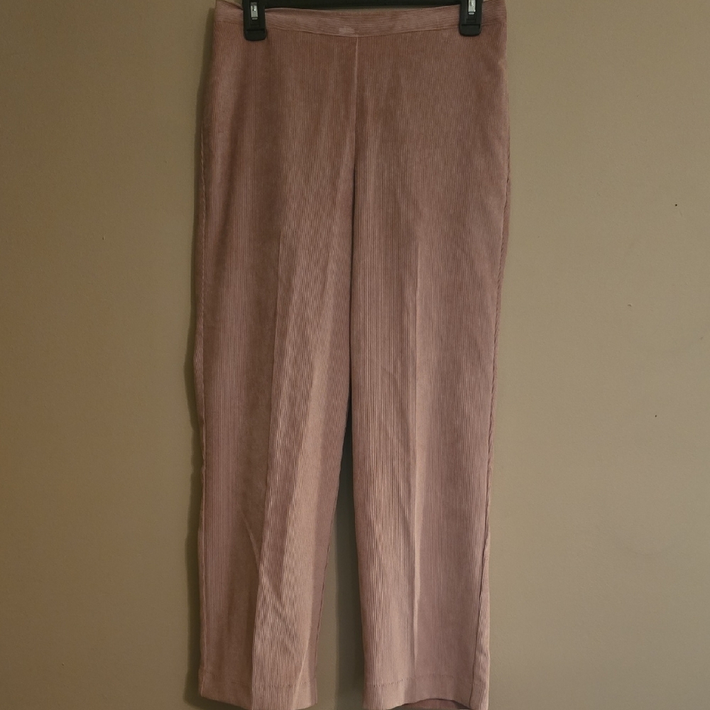 New Alfred Dunner Women's Size 8P Pink Rose Pull-on Corduroy Pant Classic Fit